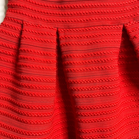 H&M Stretch Pull On Ribbed A-line Skirt Size Medium Bright Red Elastic Waist - Picture 4 of 12
